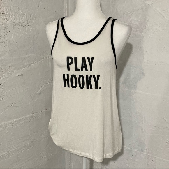 Kate Spade collab with Beyond Yoga Play Hooky tank - Picture 1 of 6